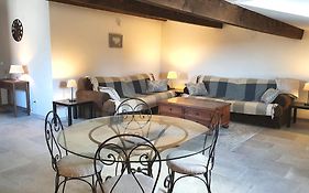 'Au Coeur Des Vignes' - Private Apartment & Garden